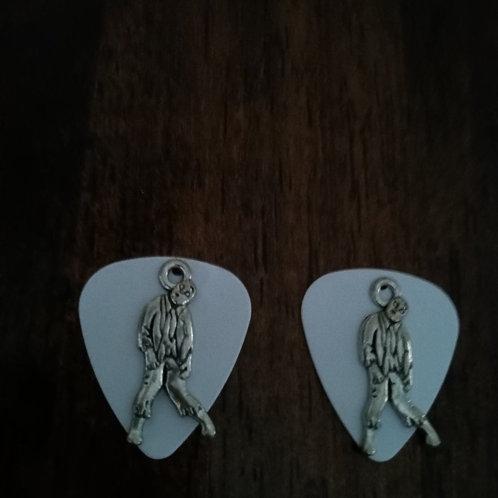 SILVER TONE THE WALKING DEAD CHARMS ON WHITE GUITAR PICK EARRINGS